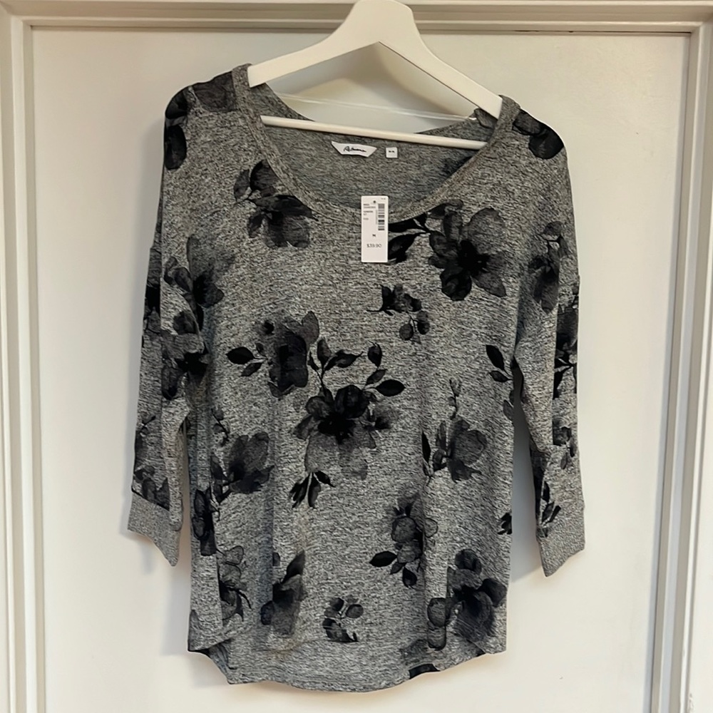 NWT | Reitmans Grey and Black Floral print |half sleeve shirt